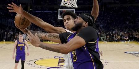 NBA: لوس انجلوس ليكرز يهزم صنز، ونيكس يستعيد توازنه أمام بيسرز - ترند نيوز