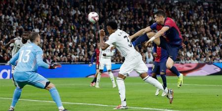 برشلونة يذل ريال مدريد في برنابيو.. فليك يُلقن أنشيلوتي درساً قاسياً - ترند نيوز