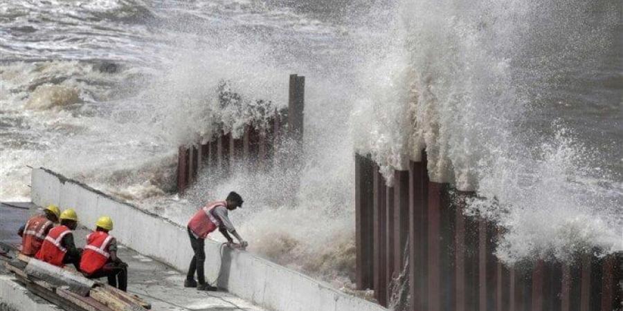 بسبب إعصار دانا.. إغلاق المدارس وإيقاف الرحلات الجوية بولاية أوديشا الهندية - ترند نيوز