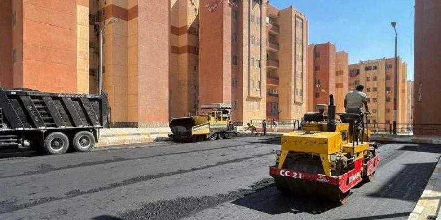 وزير الإسكان: استكمال رفع كفاءة منظومة الطرق والتطوير بمدن 15 مايو والشروق وبني سويف الجديدة