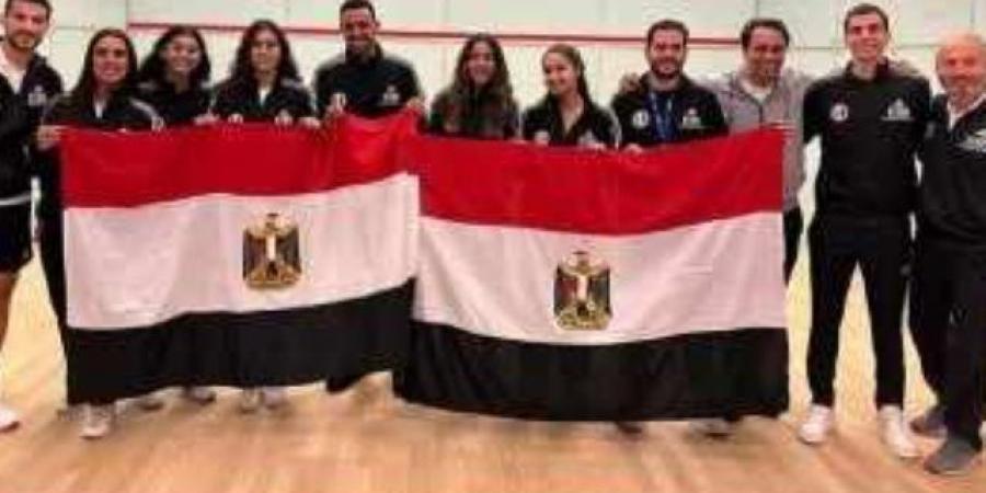 وزير الرياضة يؤازر بعثة منتخب الإسكواش قبل منافسات بطولة العالم بهونج كونج