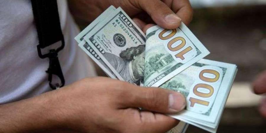 سعر الدولار والريال السعودي مقابل الجنيه بعد الزيادة الأخيرة.. الدينار الكويتي ولع - ترند نيوز