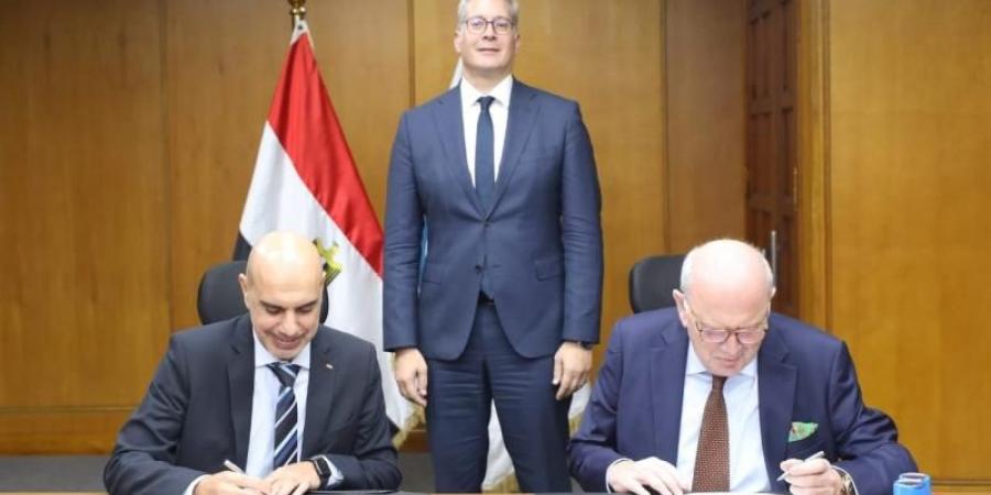 وزير البترول يشهد توقيع اتفاقيتين لشركة ”ABB” لرفع كفاءة الطاقة بمصانع أبوقير للأسمدة - ترند نيوز