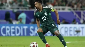 سالم كان “الزير سالم”! نجم الكرة الكويتية يتغزل في نجم المنتخب السعودي بعد أداءه ضد العراق